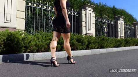 Jewel - Sexy Walk with a Legs Dream