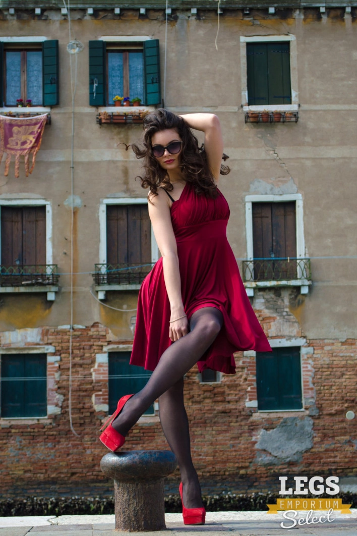 Elena - Canal of Venice to Stockings Town