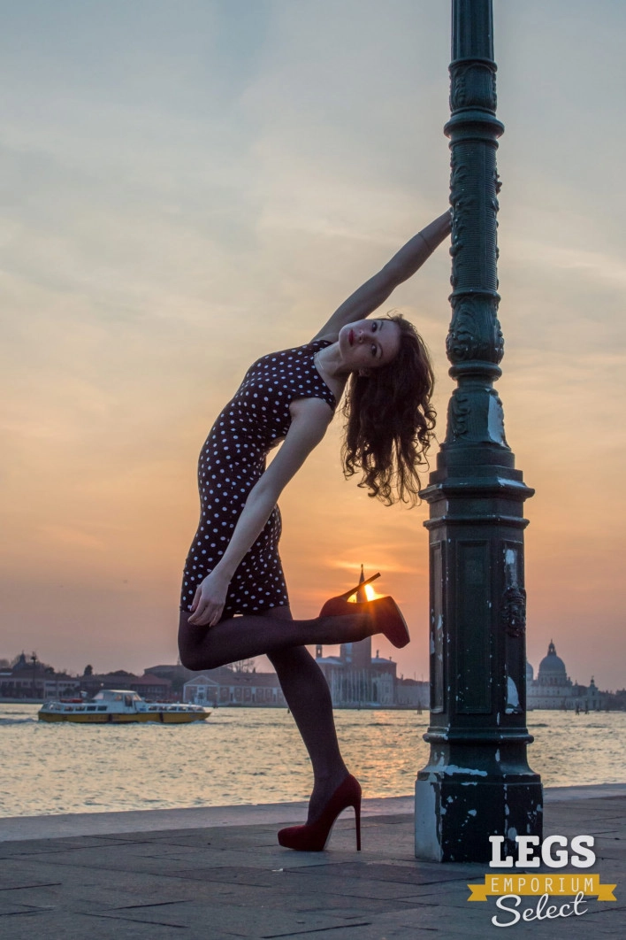 Elena - Venice Sunset with the Legs Goddess